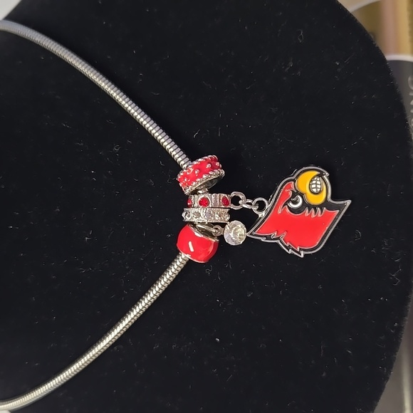 Silver and Red Louisville Cardinals Necklace - Picture 1 of 3